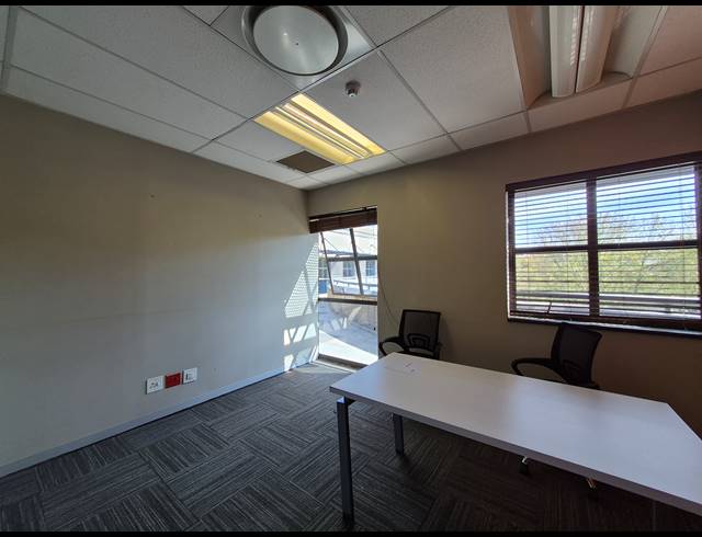 1,226M² OFFICE TO LET IN ILLOVO